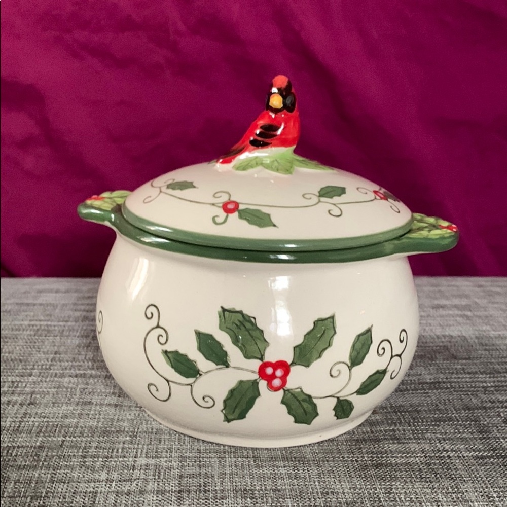 Temp-rations , Festive Ceramic Bowl with Cardinal Design